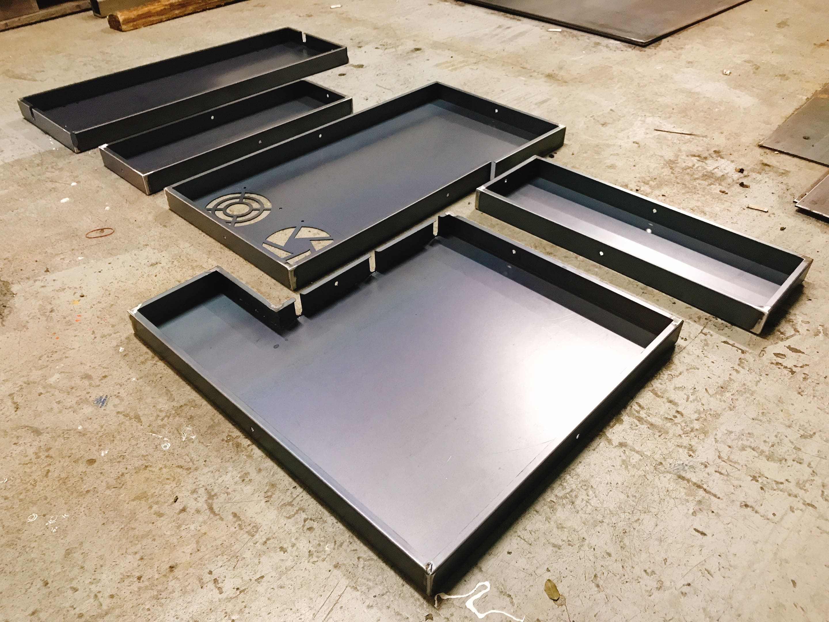 板金加工機殼類示意小張照片