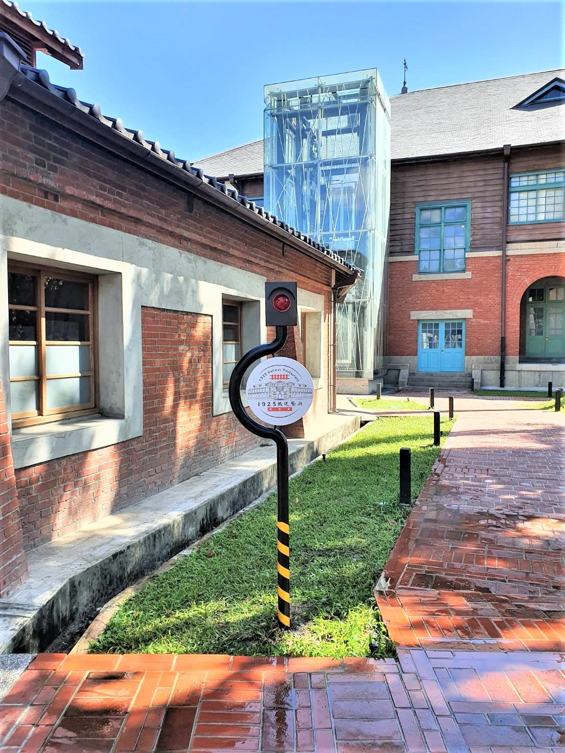 板金加工廣告招牌類示意小張照片